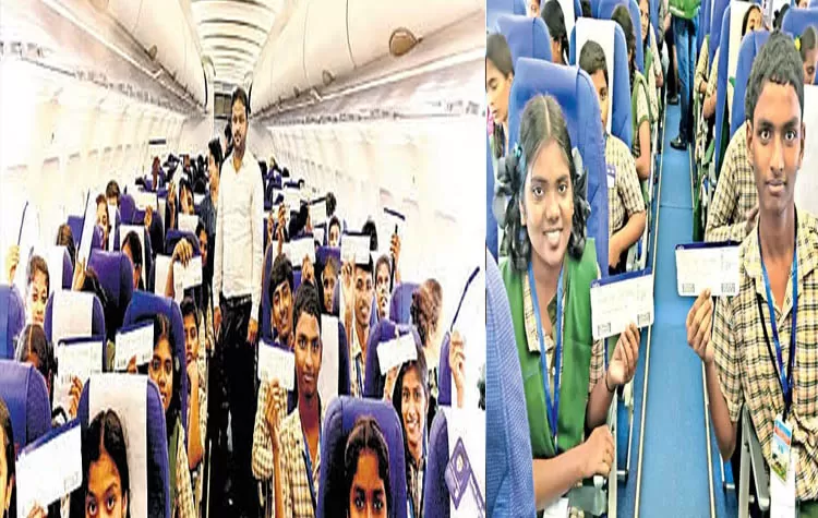 AP Government School Students Visit Delhi For Science Exposure Tour